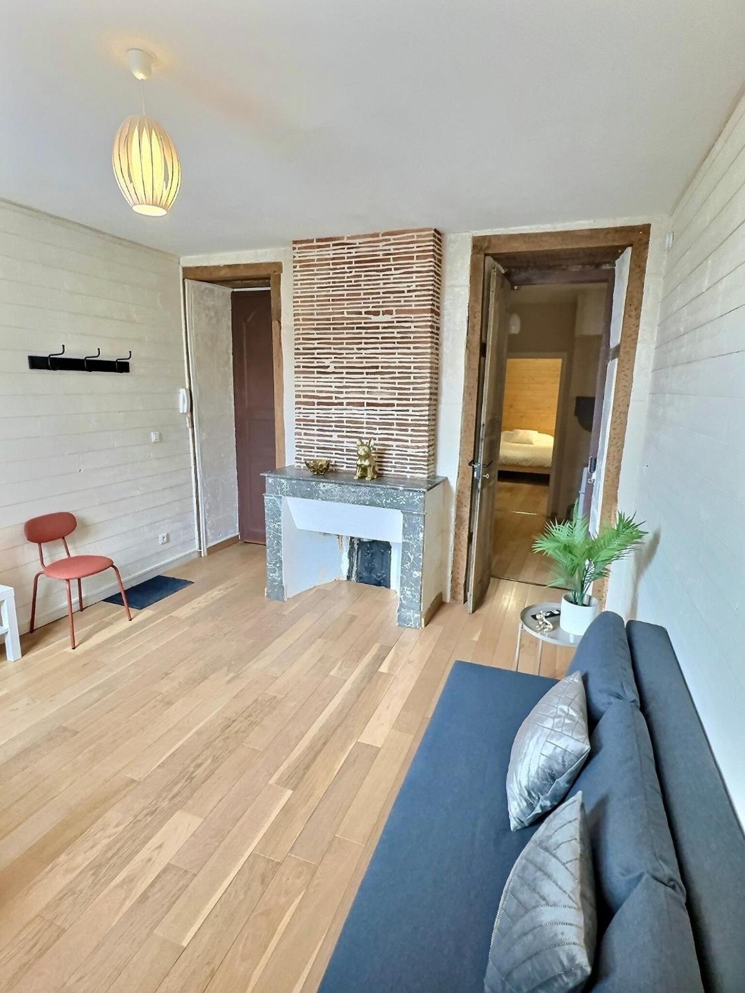 Wonderhost, Bois Et Pierre En Coeur De Ville Pau Eksteriør bilde
